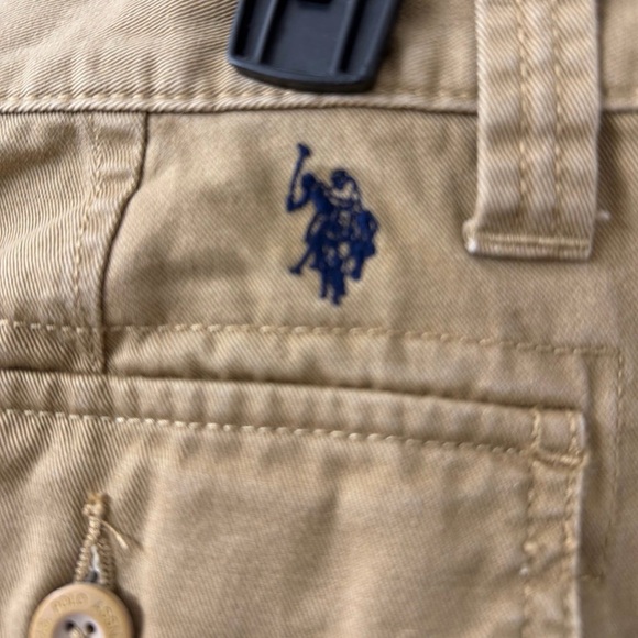 U.S. Polo Assn. Men's Cargo Shorts (Like New) - Picture 3 of 4